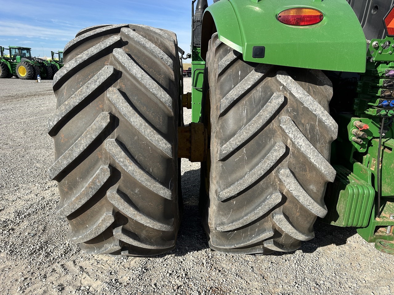 2020 John Deere 9620R Image 10