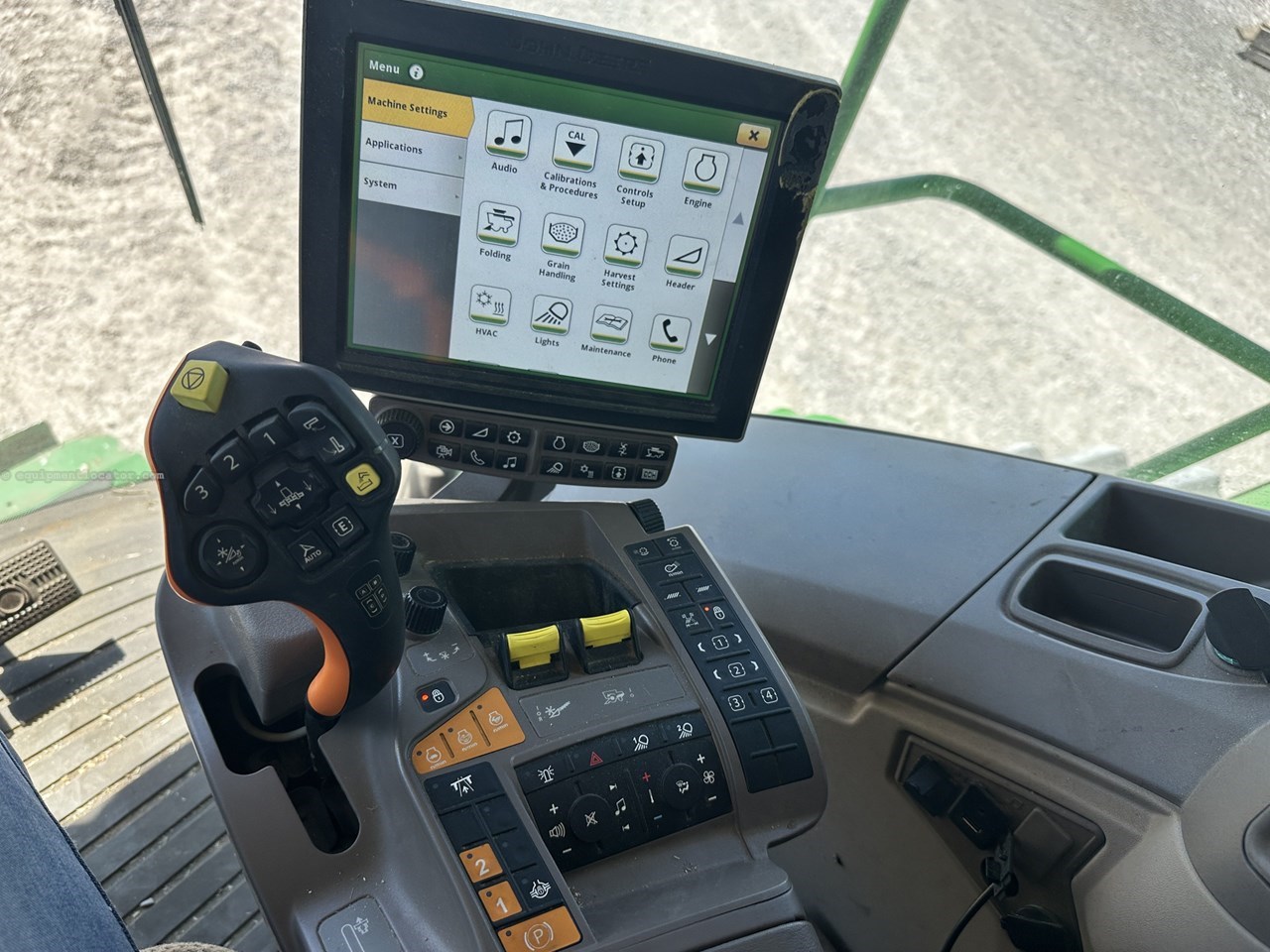 2021 John Deere S780 Image 24