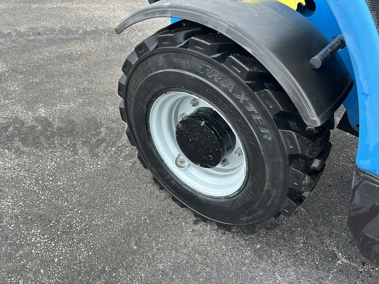 2018 Genie GTH5519 Image 8