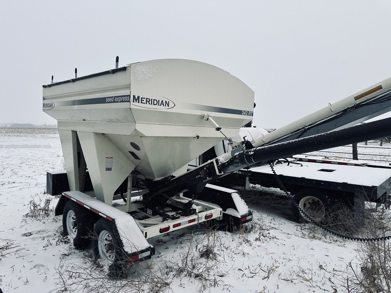 2009 Meridian 242 RT Image 10