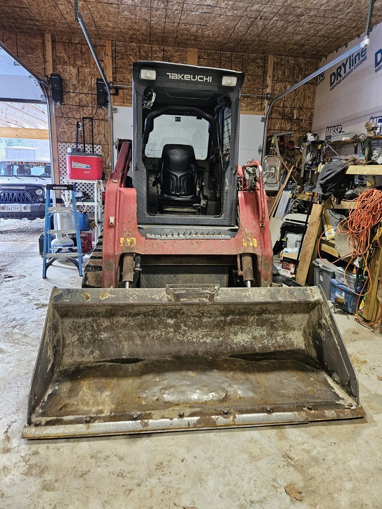 2010 Takeuchi TL10 Image 10