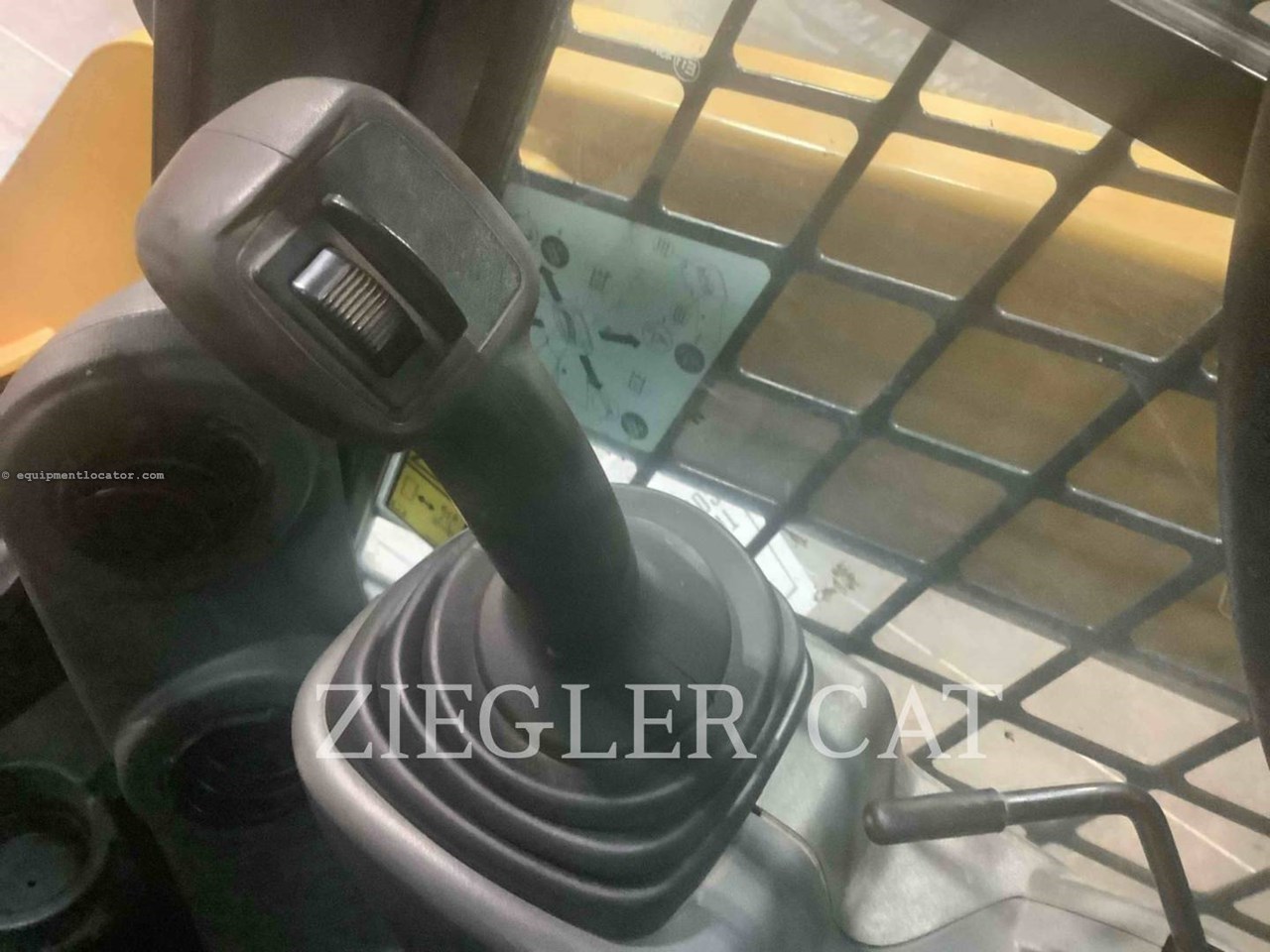 2019 Caterpillar 232D Image 10