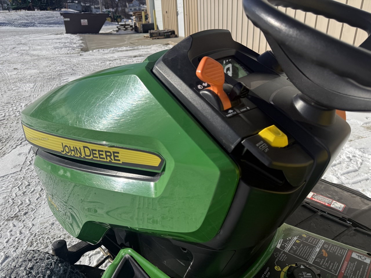2024 John Deere X580 Image 10
