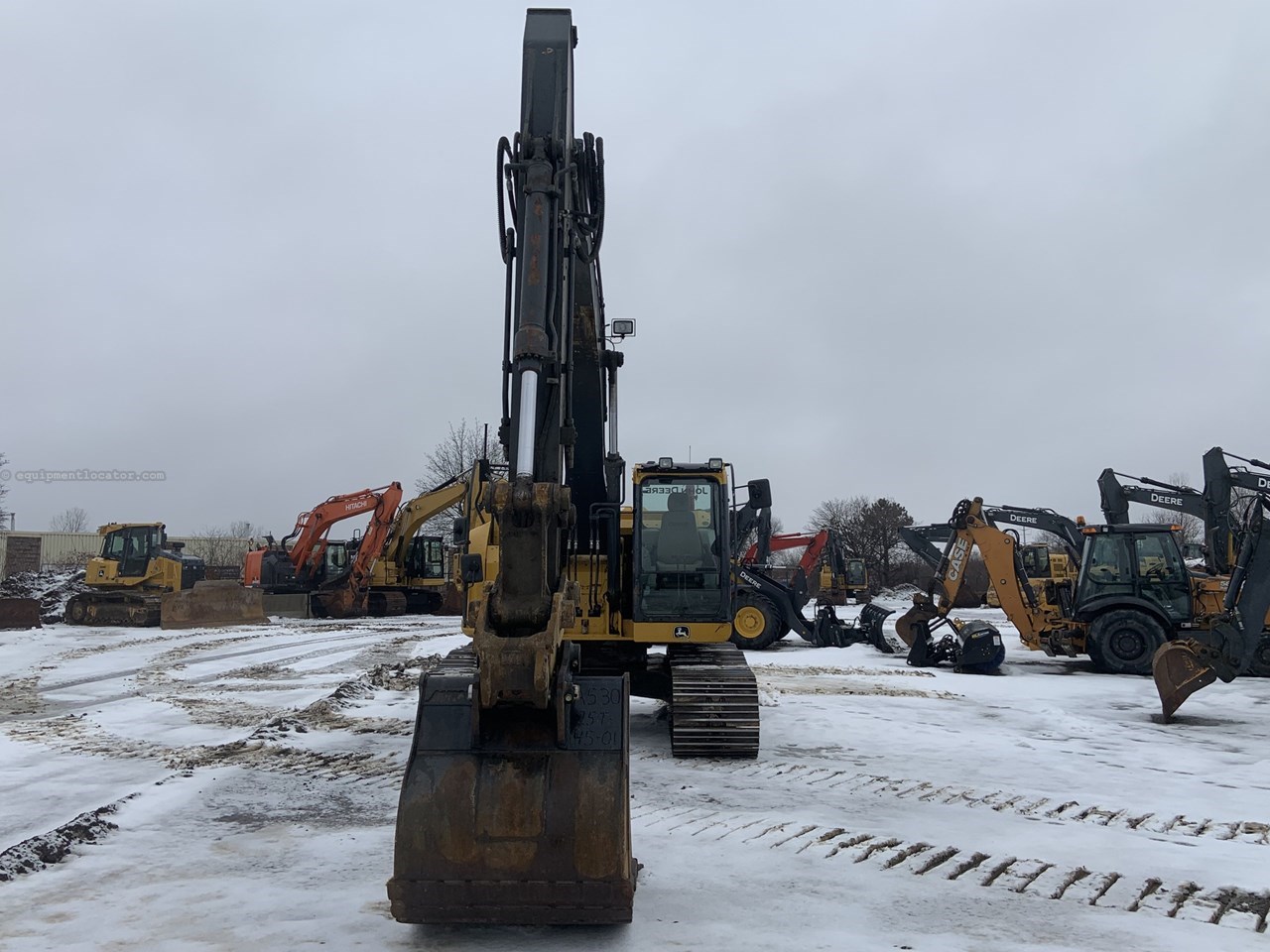 2021 John Deere 245G LC Image 2