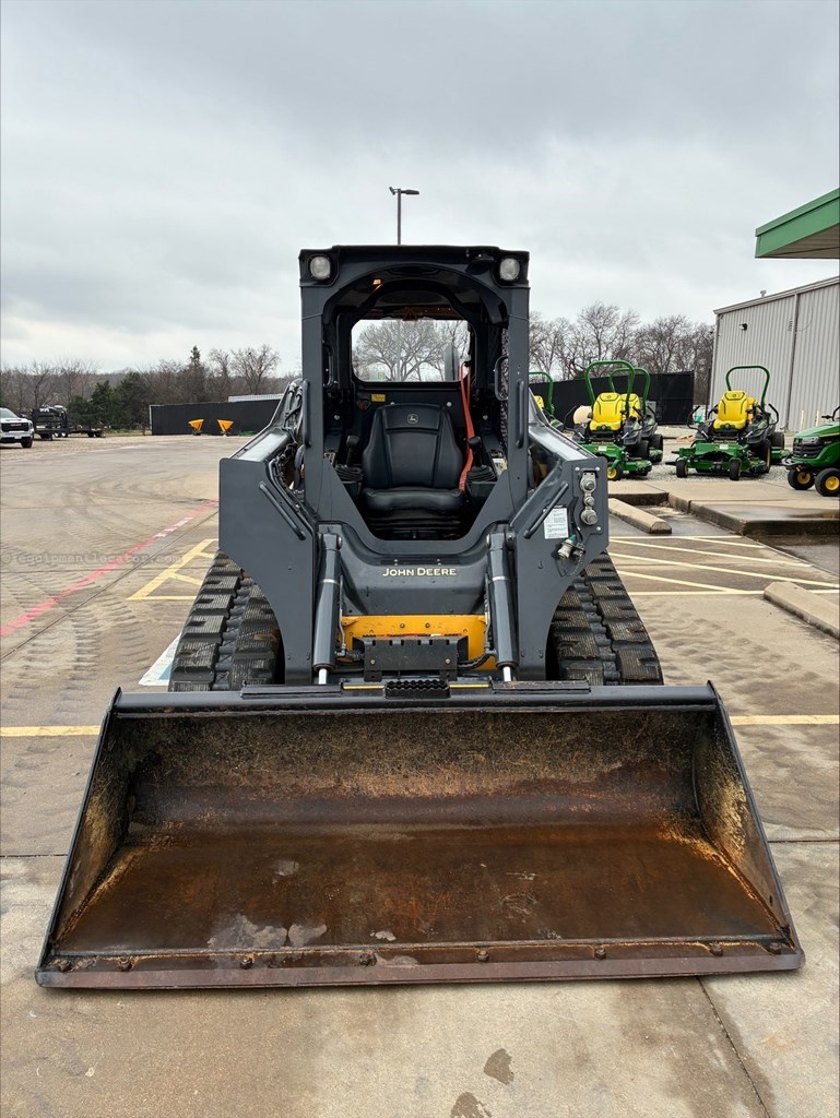 2023 John Deere 325G Image 4