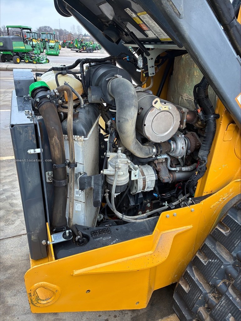2023 John Deere 325G Image 14
