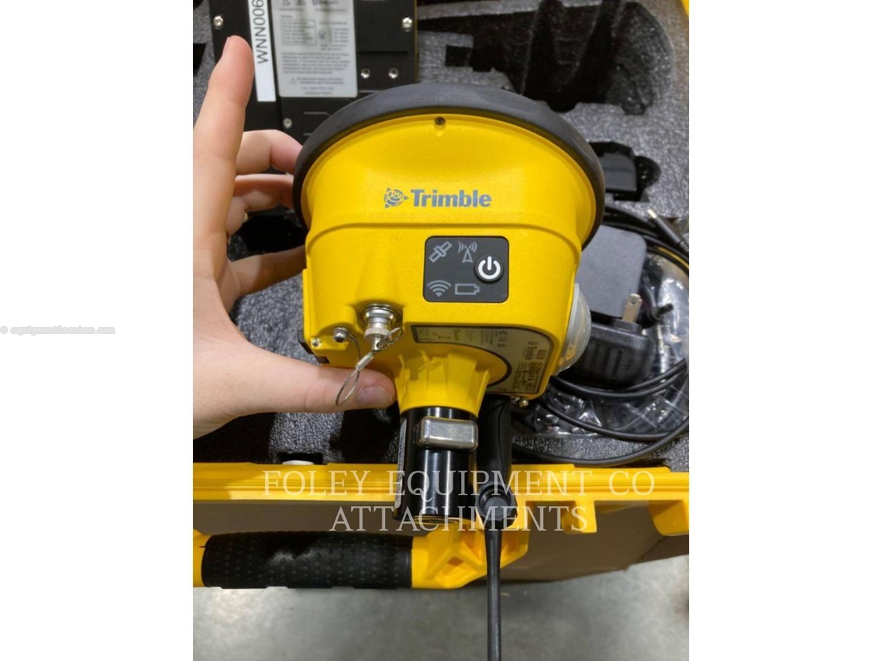 1900 Trimble SPS900K Image 2