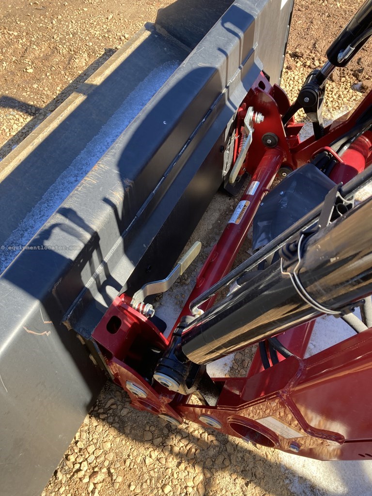 2021 Case 105A Image 2