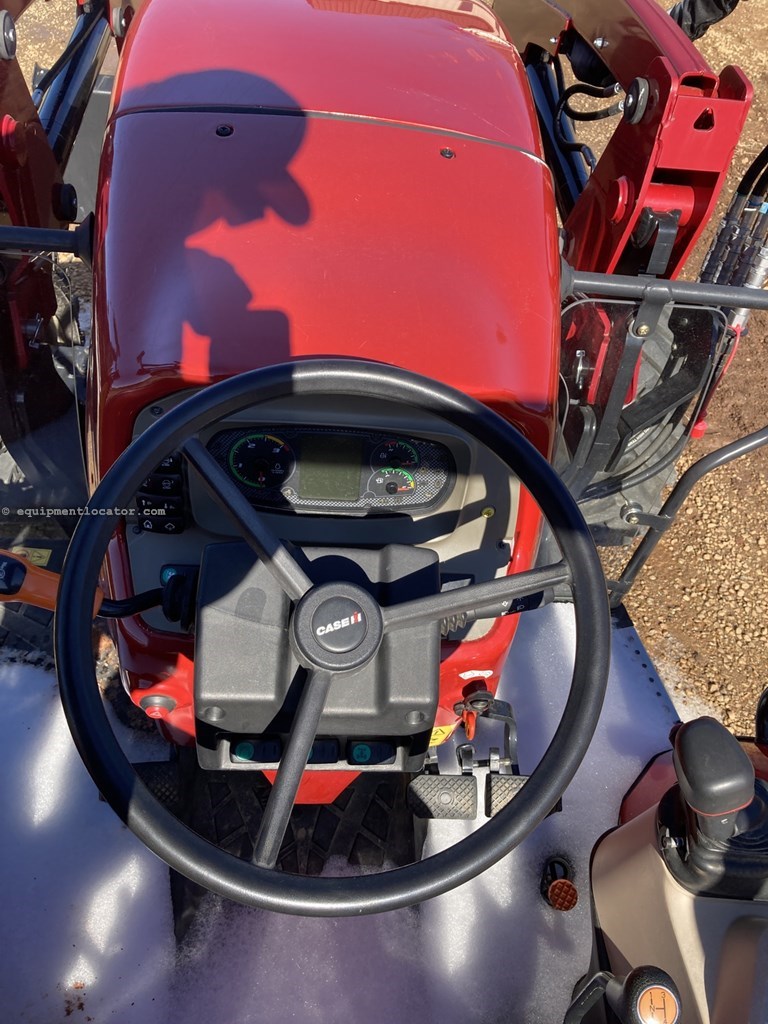 2021 Case 105A Image 10