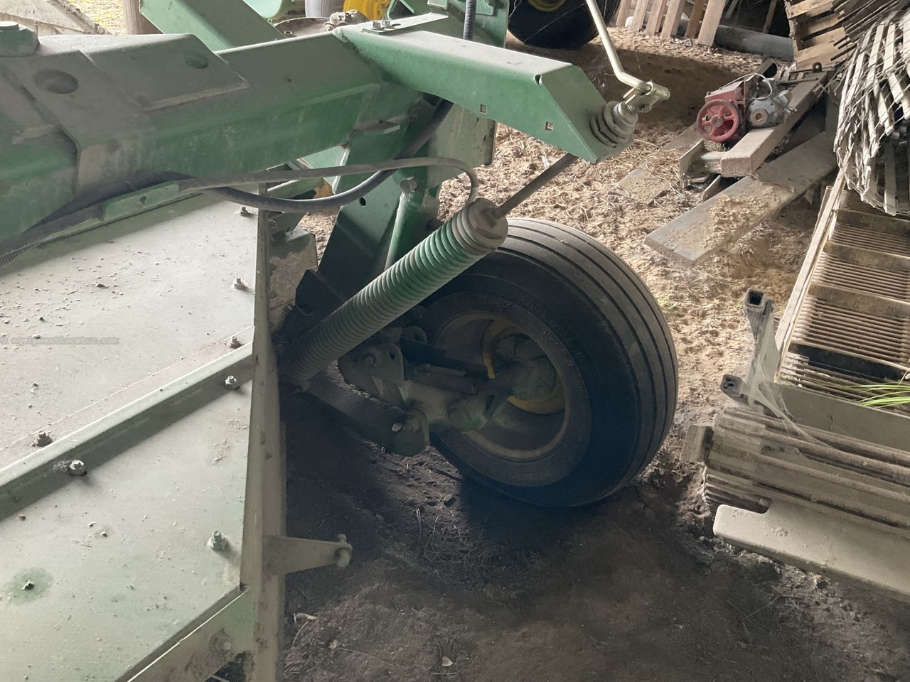 2012 John Deere 946 Image 10