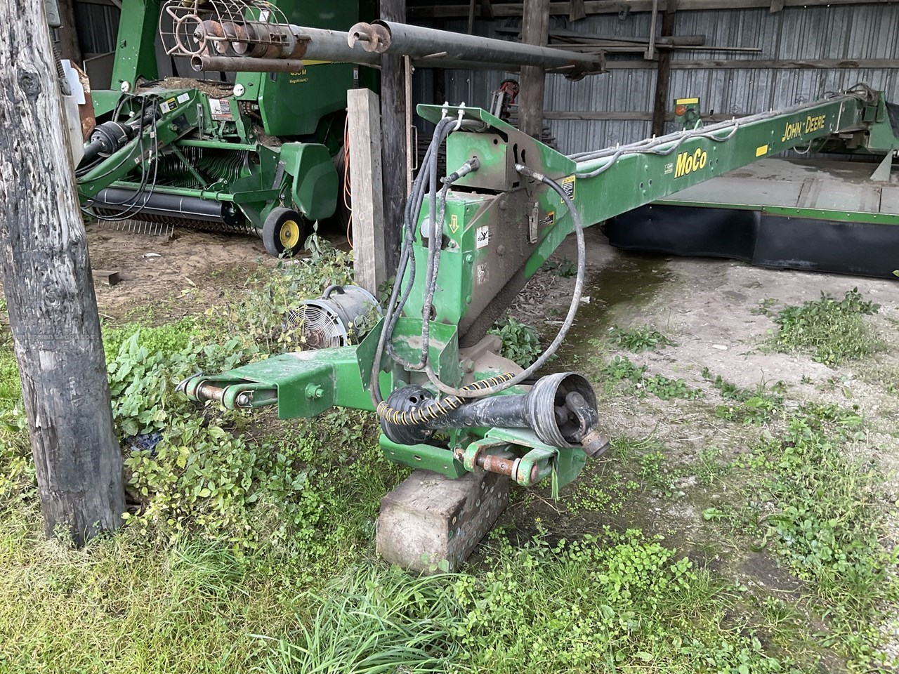 2012 John Deere 946 Image 16