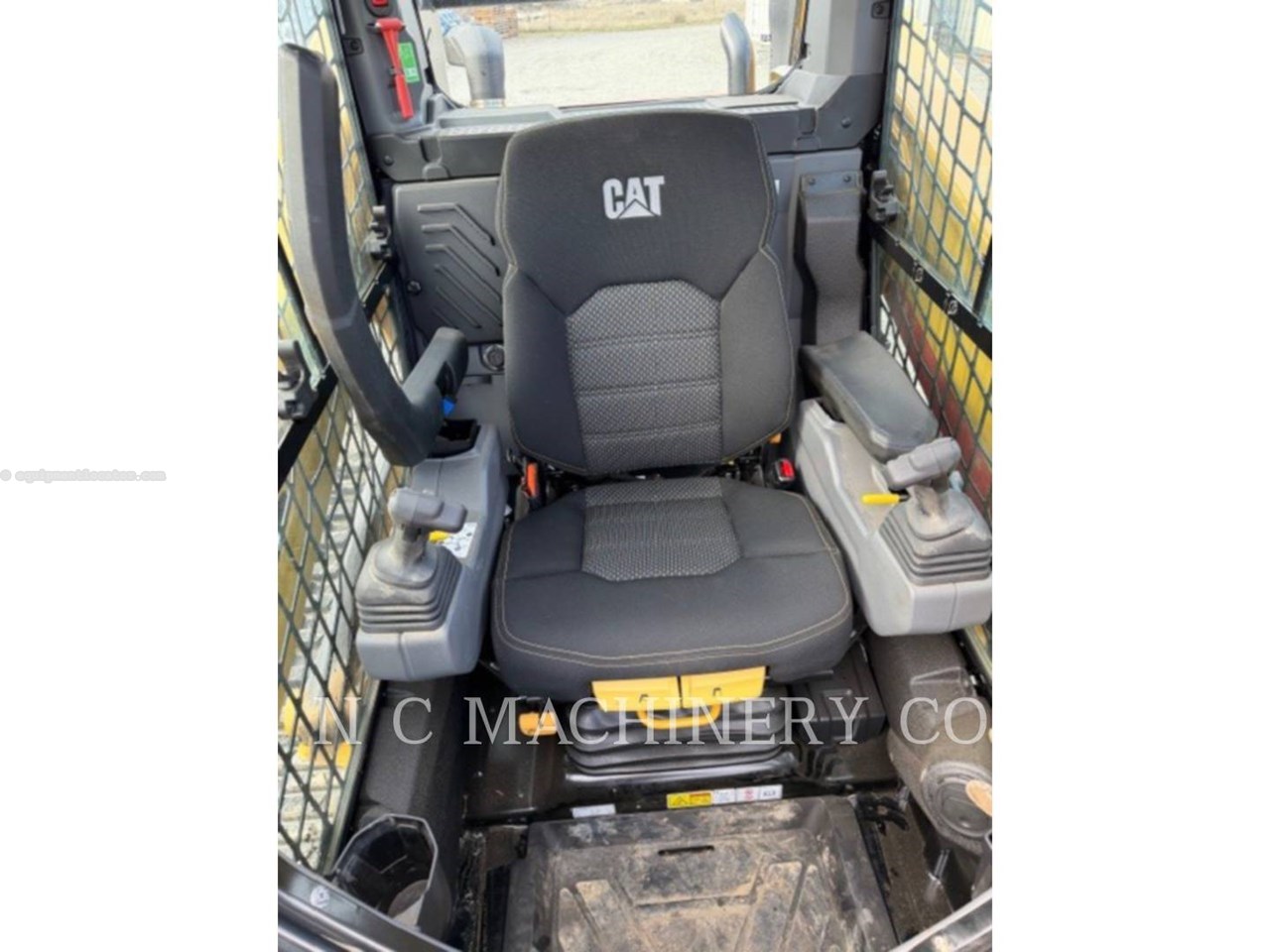 2025 Caterpillar 265 HP3CB Image 11