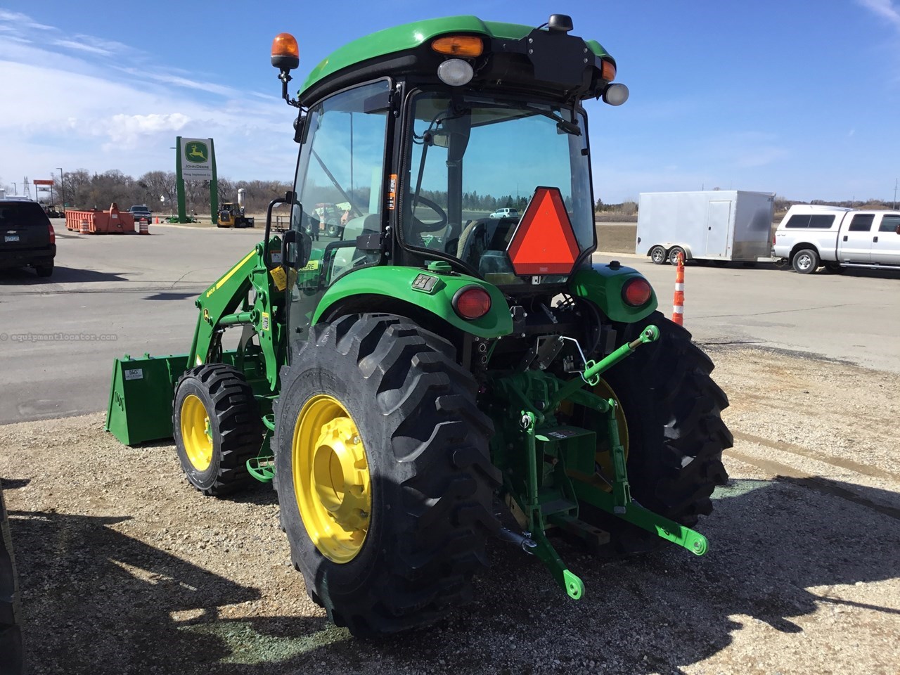 2023 John Deere 4066R Image 3