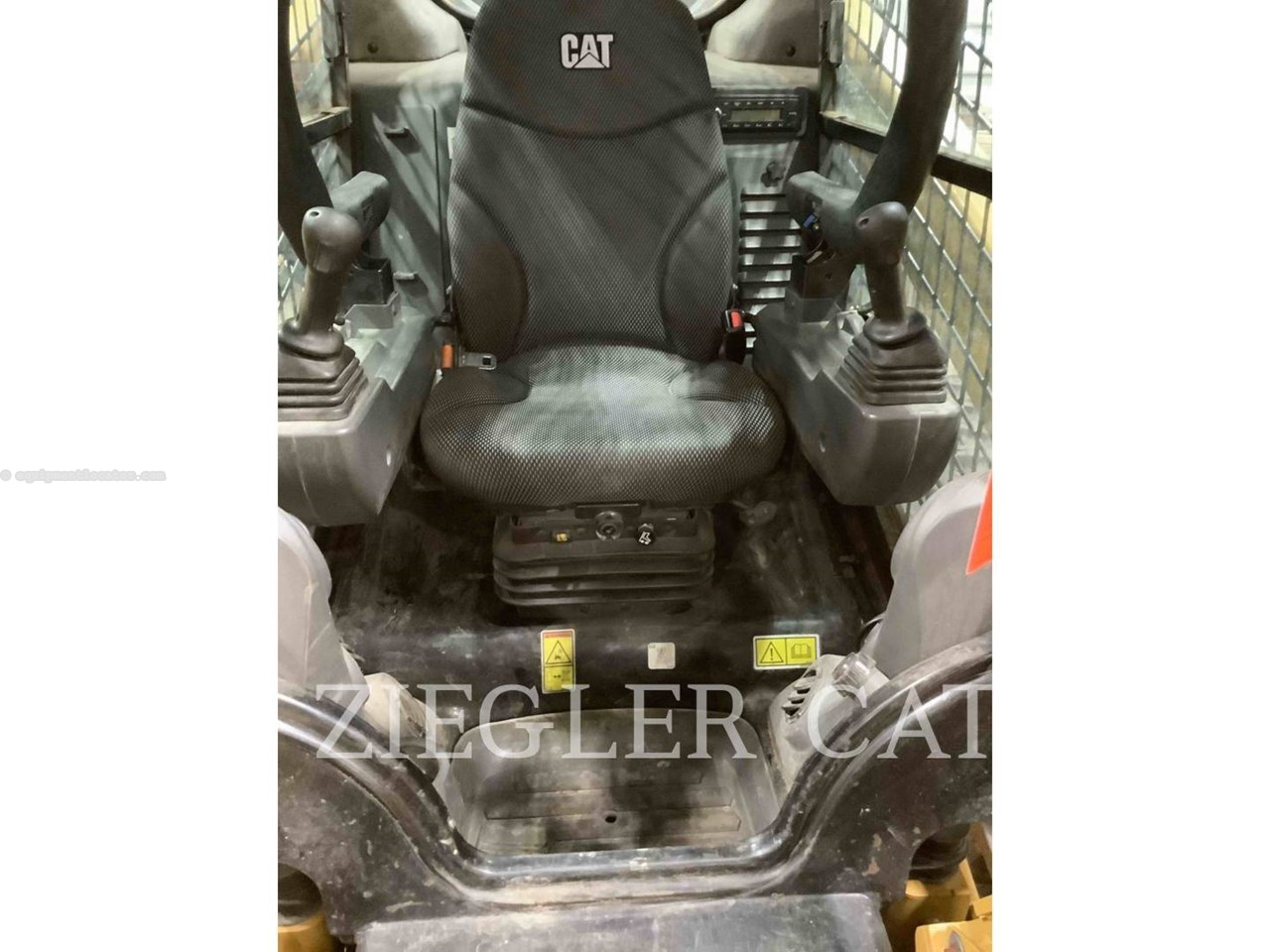 2021 Caterpillar 299D3XE Image 10