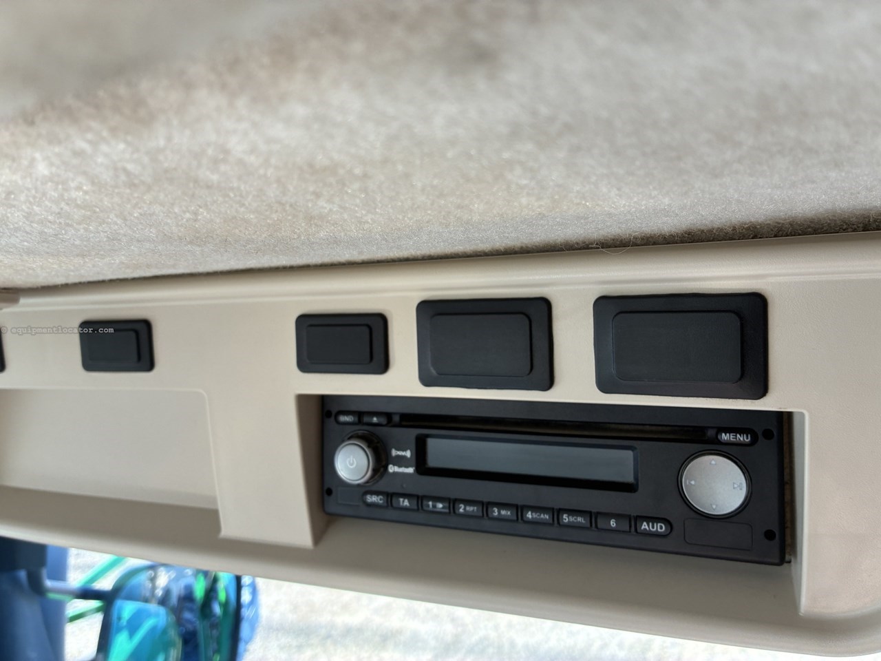 2017 John Deere R4038 Image 21