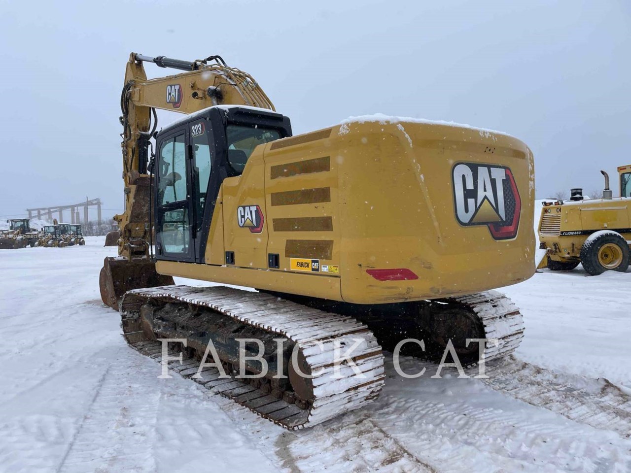 2023 Caterpillar 323-07HT Image 4