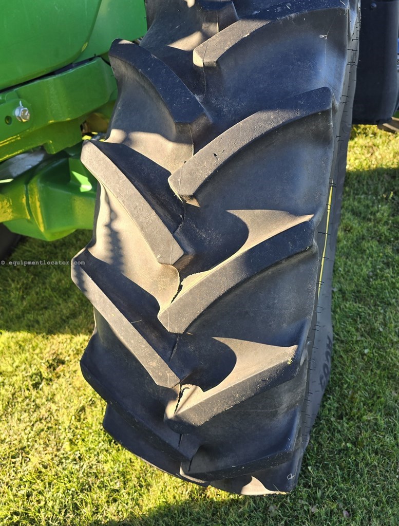 2025 John Deere 6135E Image 10