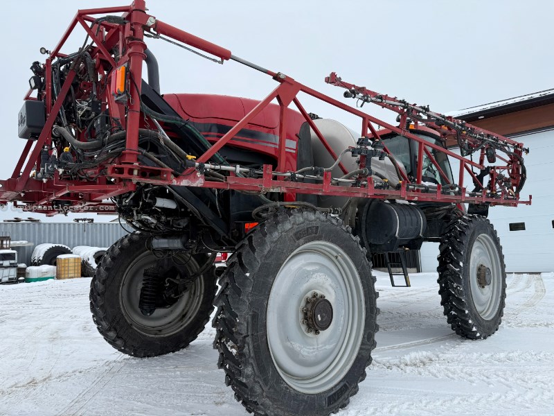 2015 Case IH Patriot 3340 Image 2
