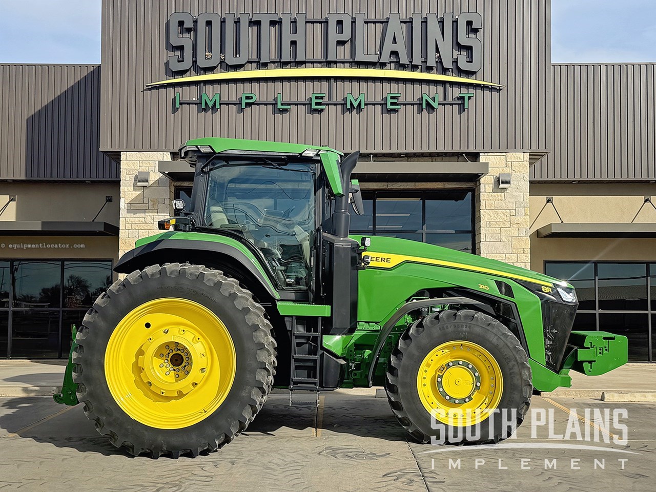 2023 John Deere 8R 310 Image 2