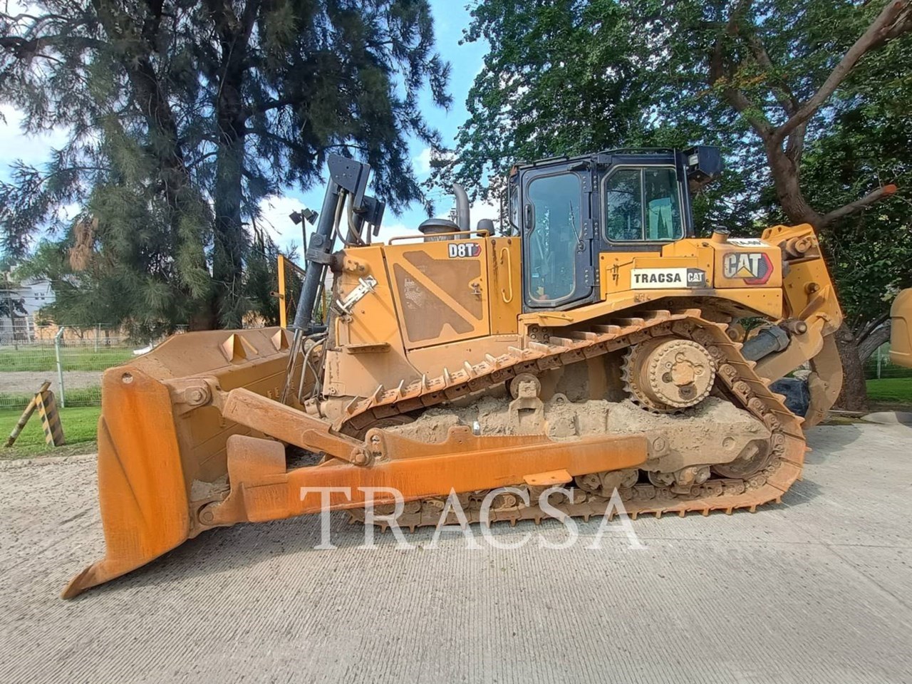 2022 Caterpillar D8T Image 2