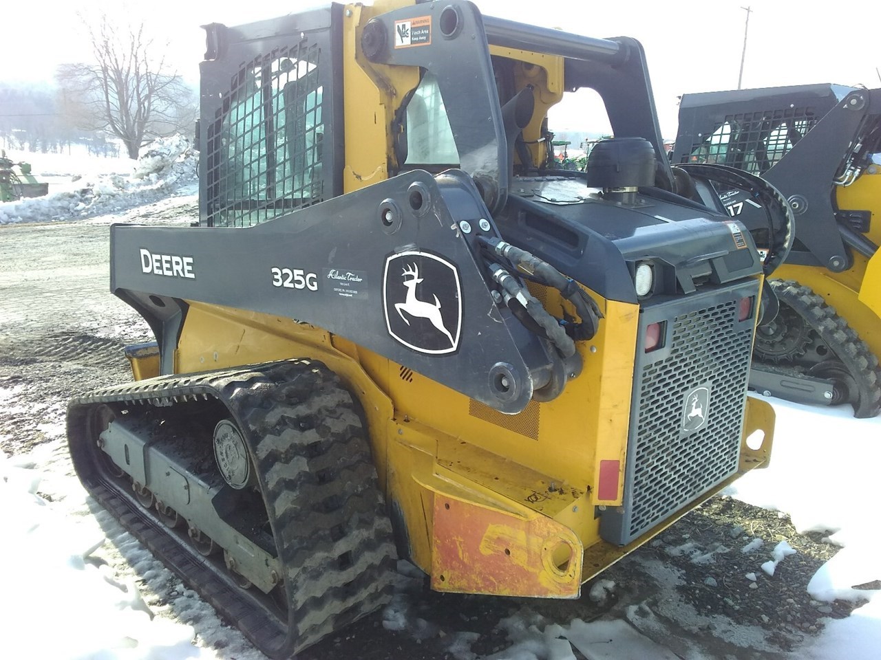 2022 John Deere 325G Image 4