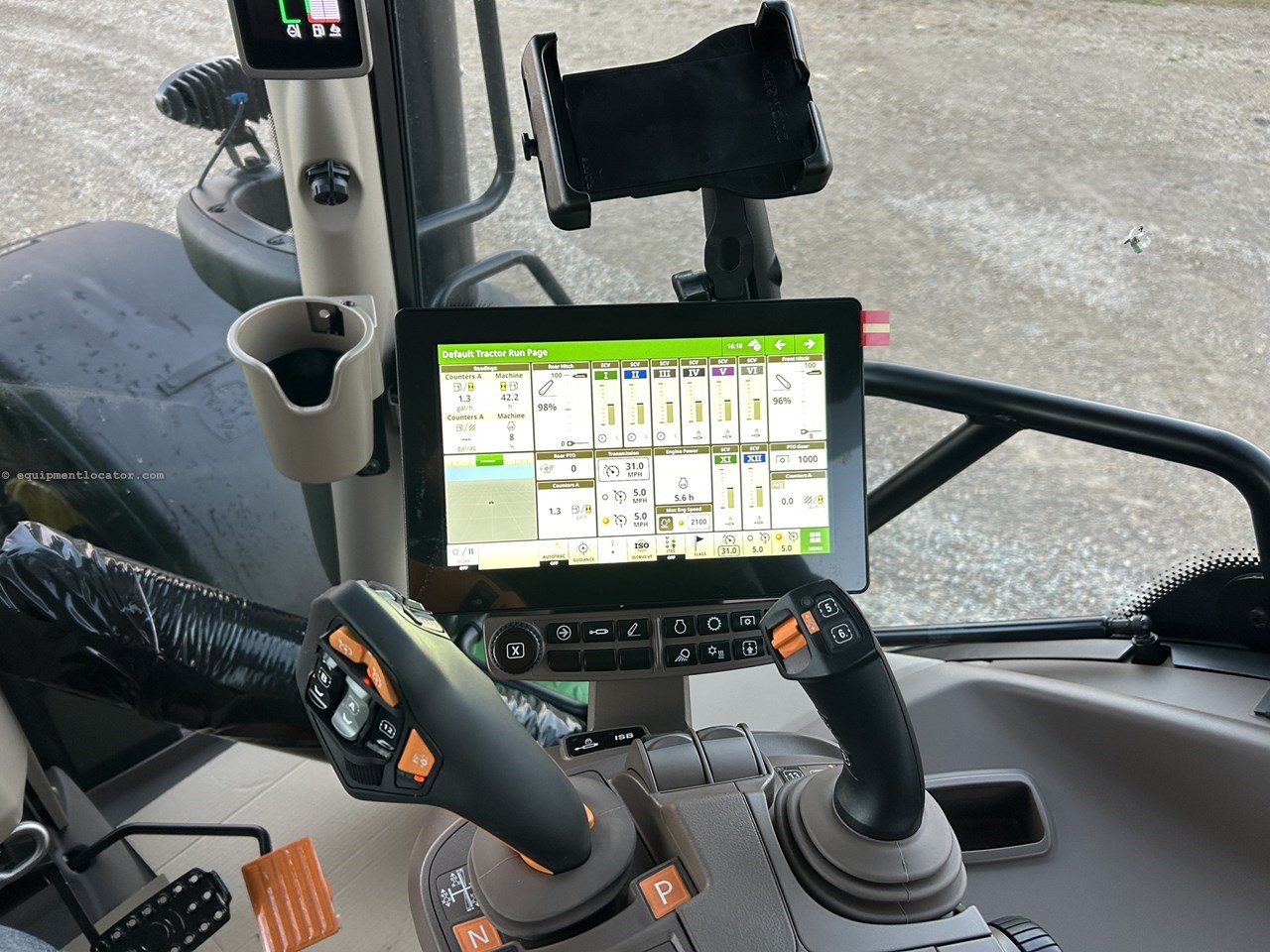 2025 John Deere 6R 250 Image 2