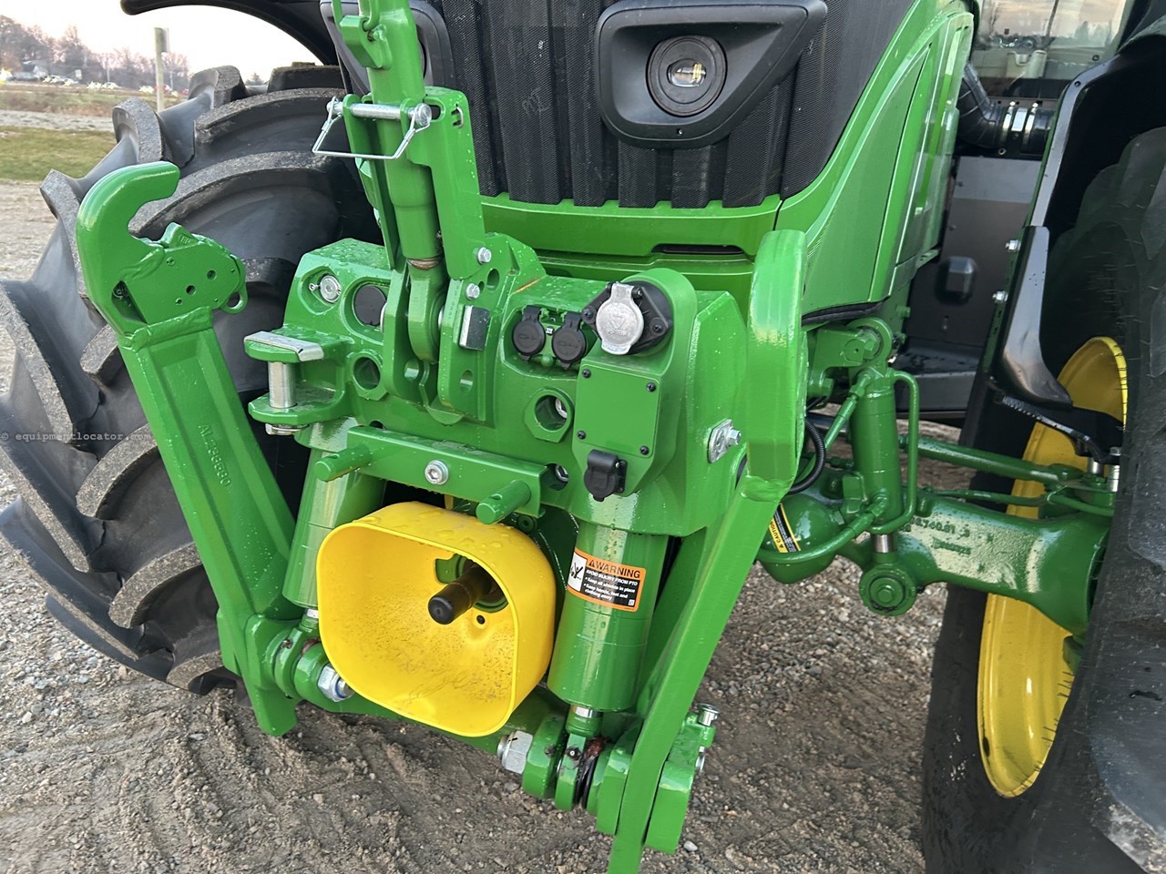 2025 John Deere 6R 250 Image 4
