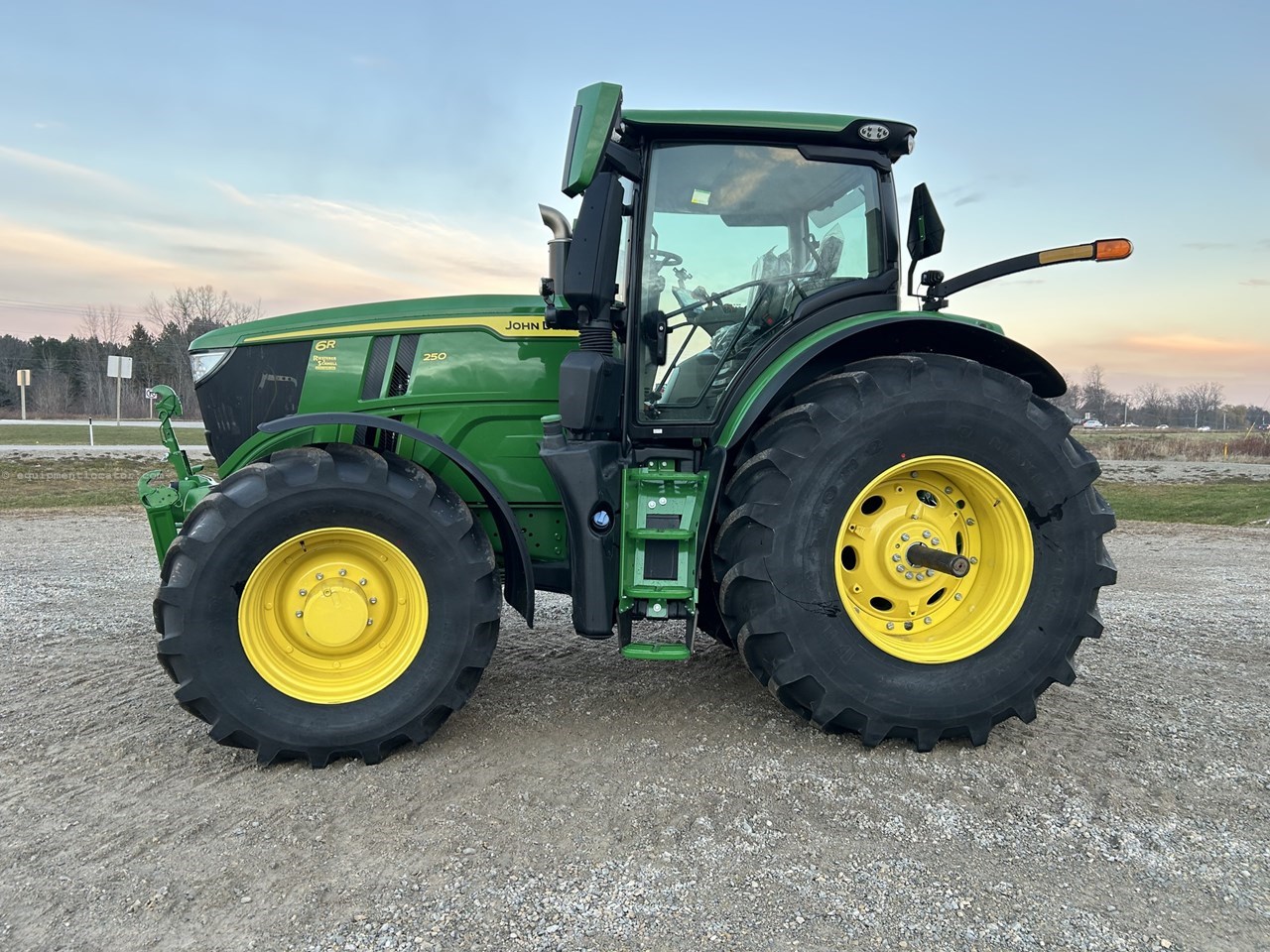 2025 John Deere 6R 250 Image 16
