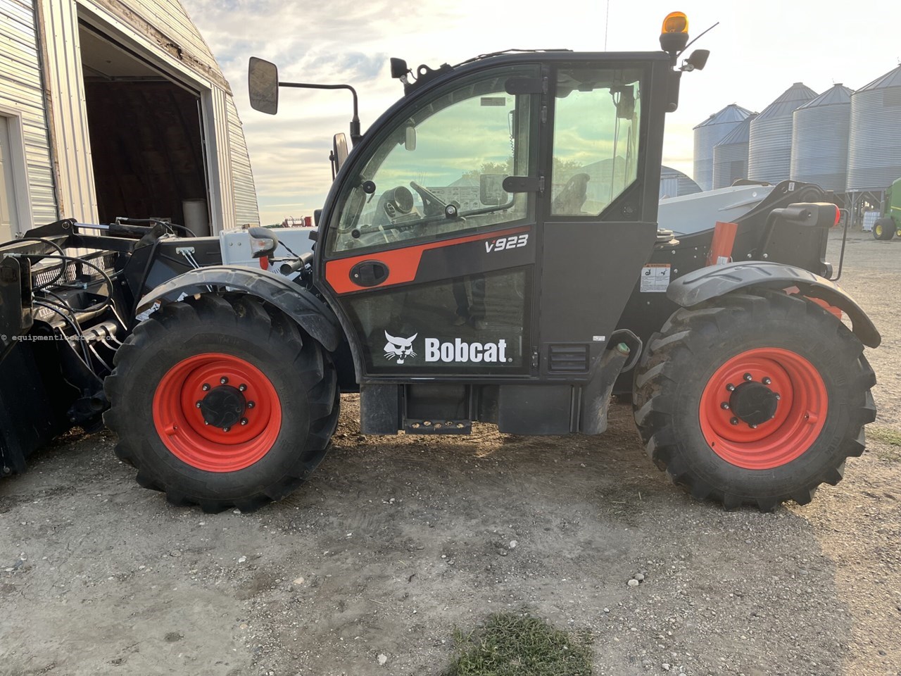2021 Bobcat V923 Image 2