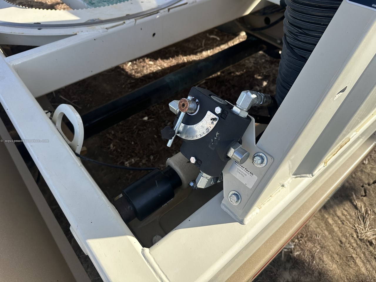 2017 Unverferth 2755 Image 10