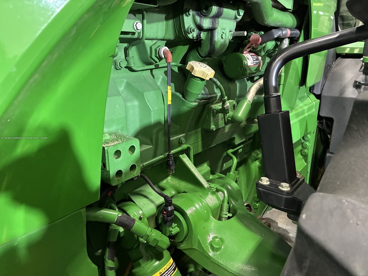 2014 John Deere 8320R Image 10