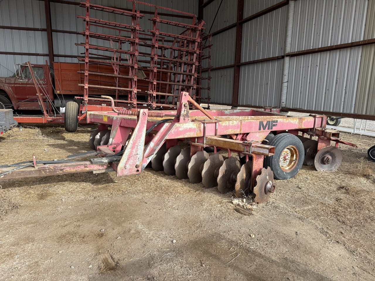 Massey Ferguson MF730 Image 2