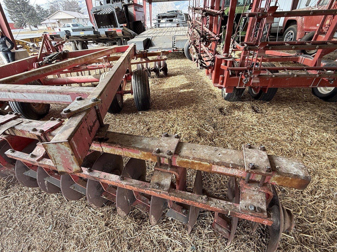 Massey Ferguson MF730 Image 4