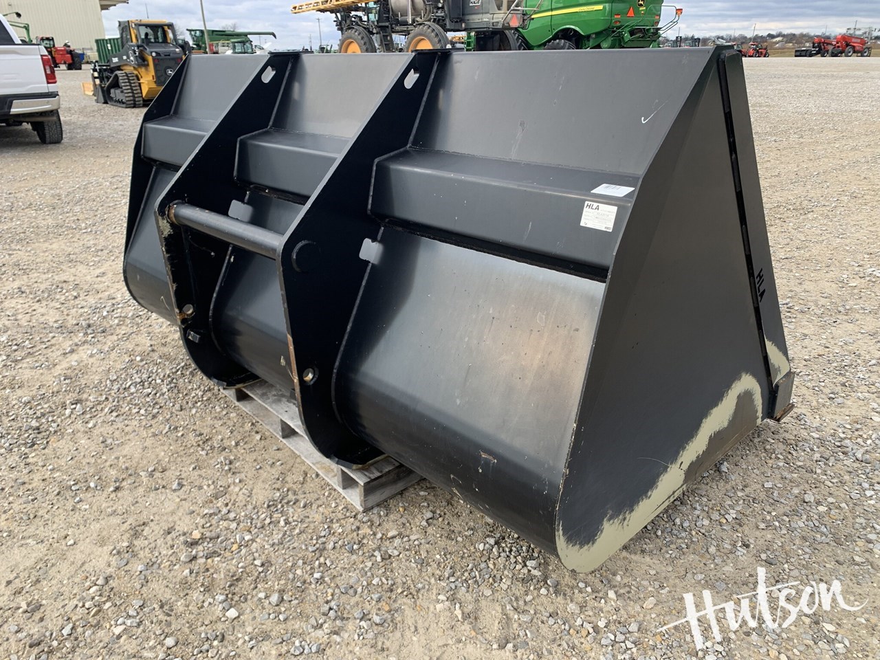 2024 HLA 2.8 CU. YD Image 4