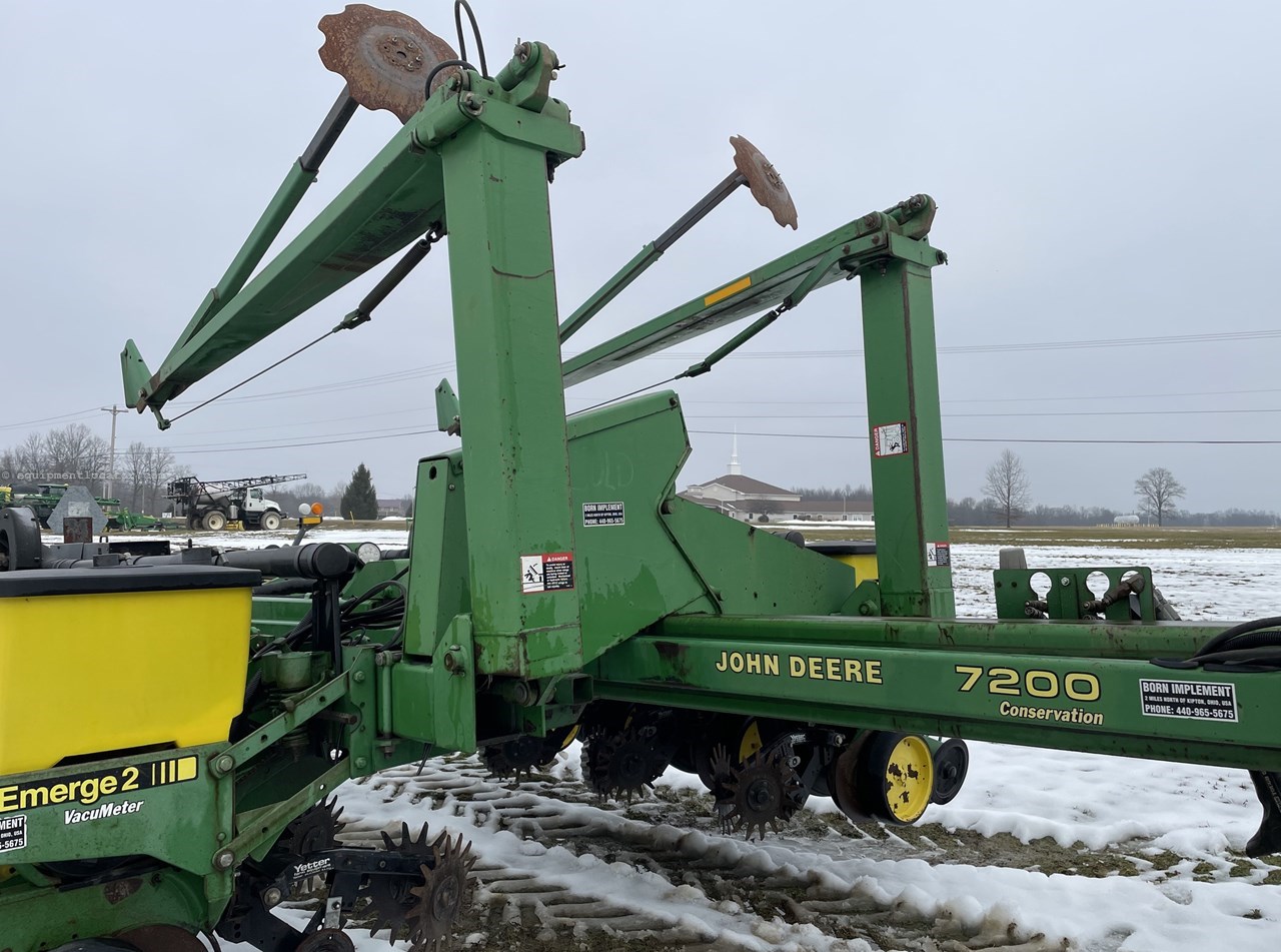 1994 John Deere 7200 Image 2