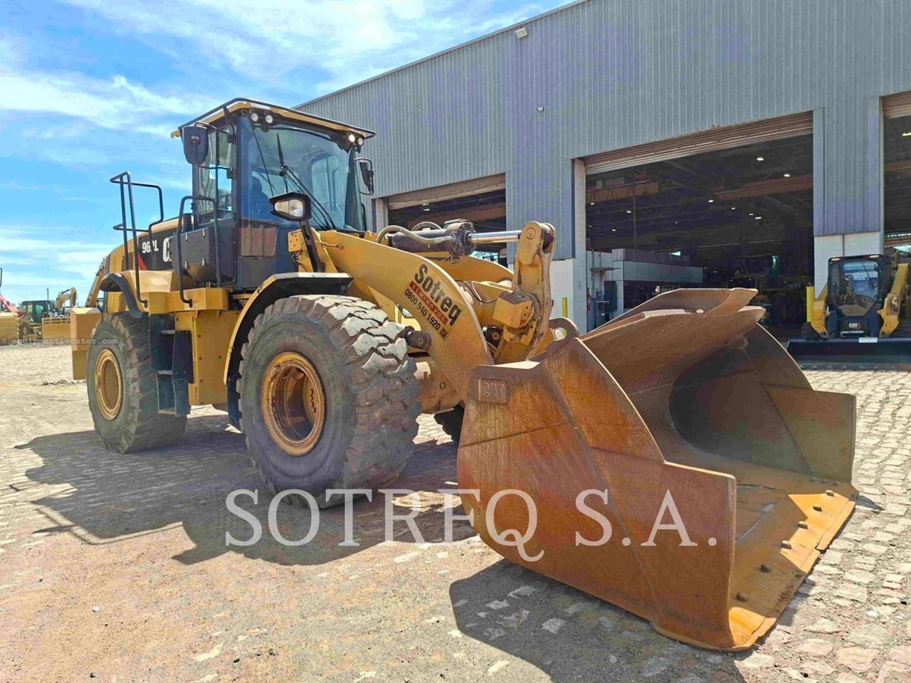 2020 Caterpillar 962L Image 2