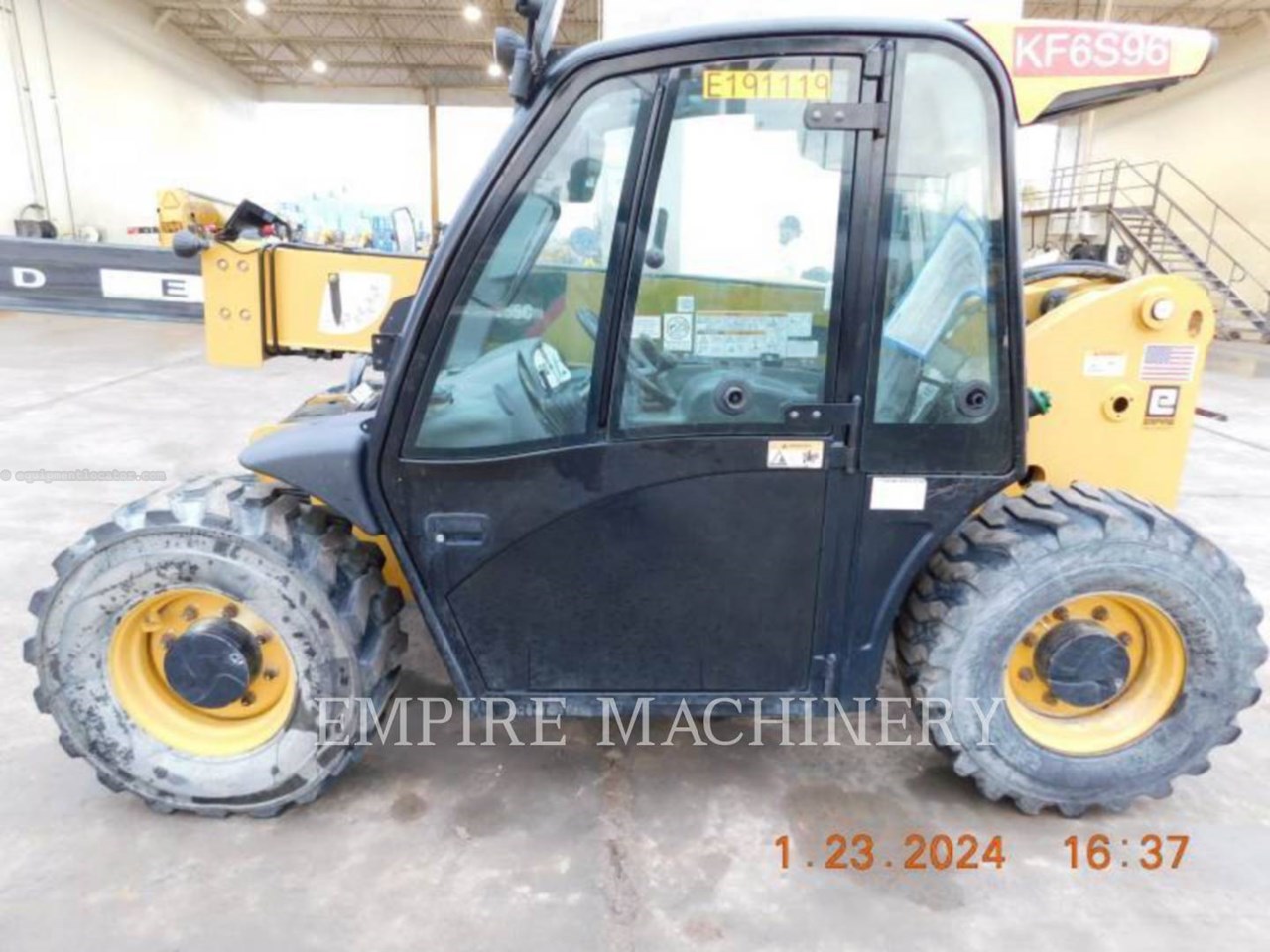 2019 Caterpillar TH255C CA Image 11