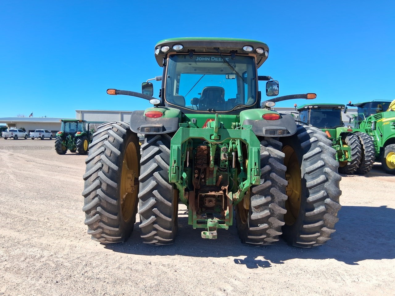 2013 John Deere 8335R Image 4