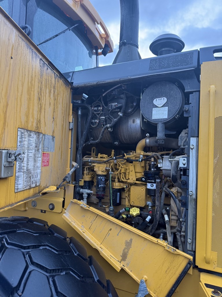 2023 John Deere 624 P Image 11
