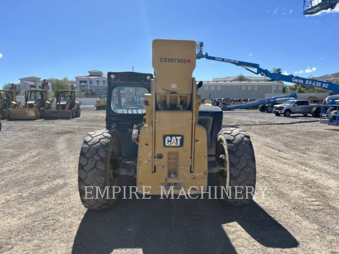 2017 Caterpillar TL1055D Image 10