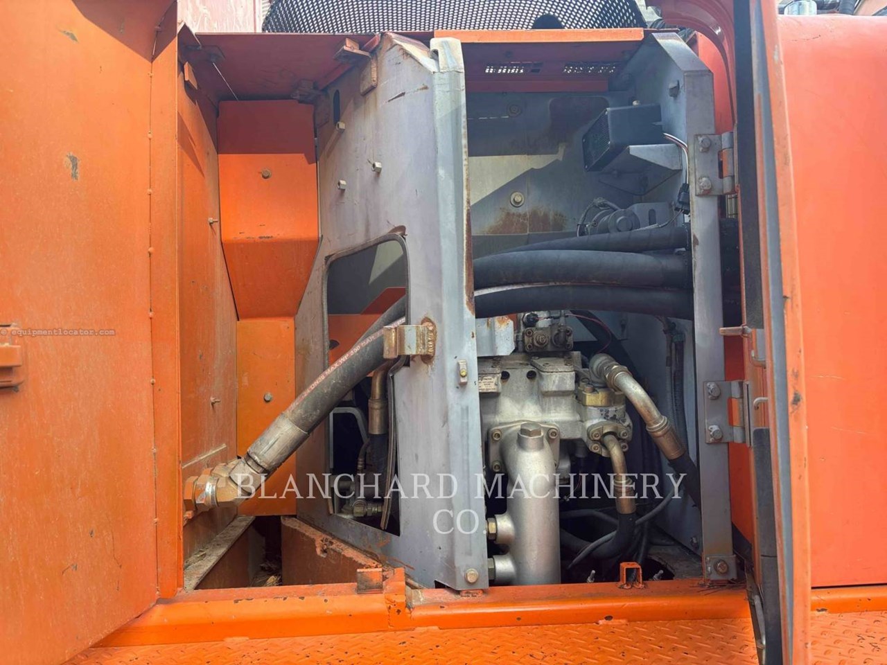 2017 Hitachi ZX225USLC / SHINN Image 18