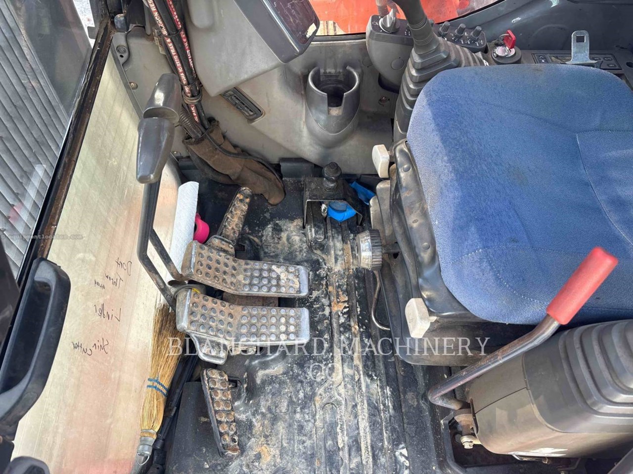 2017 Hitachi ZX225USLC / SHINN Image 21