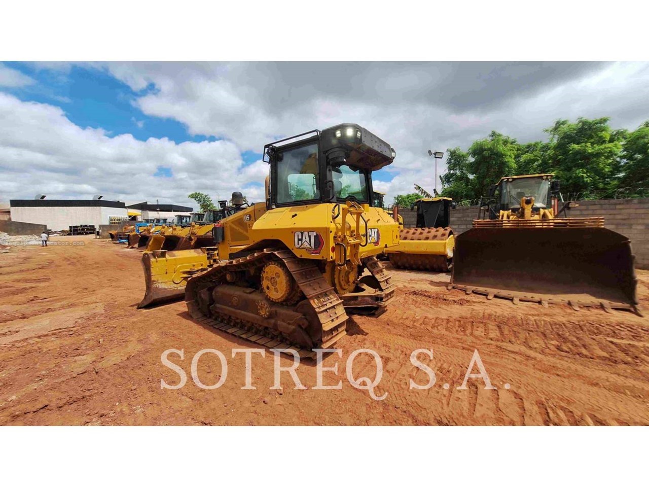 2022 Caterpillar D517VP Image 4