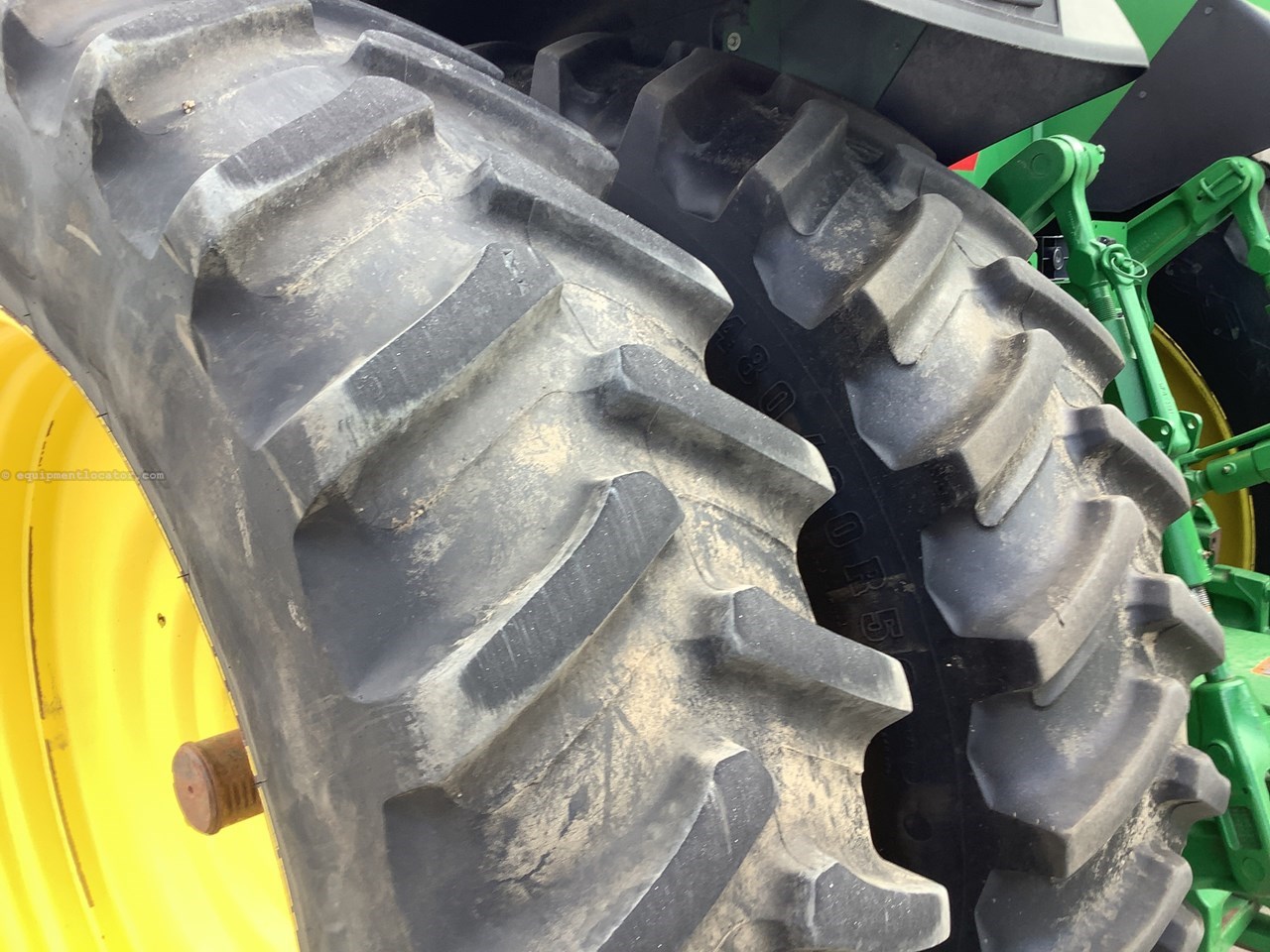 2023 John Deere 8R 250 Image 18