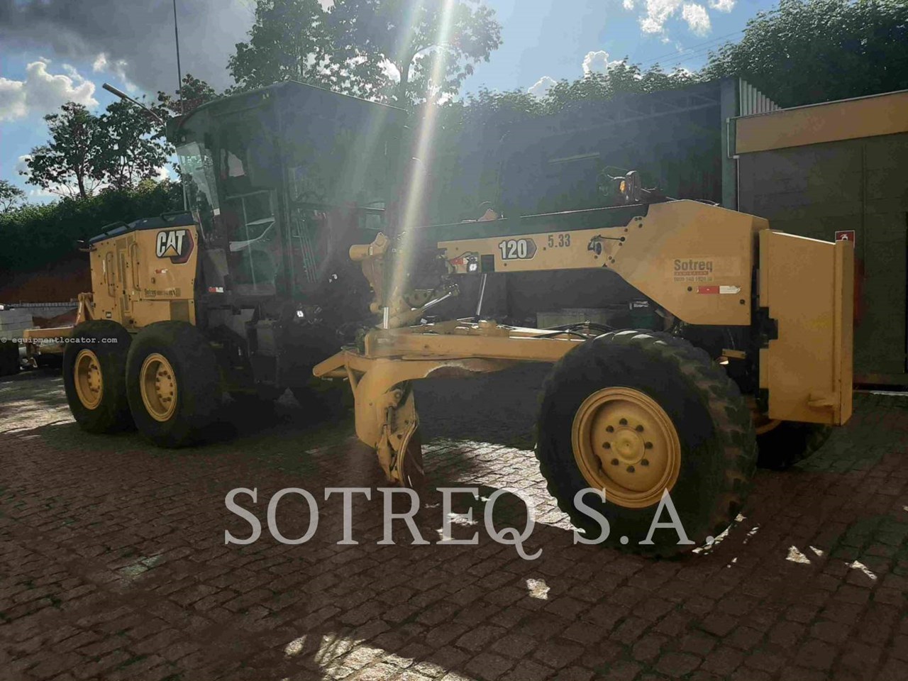 2022 Caterpillar 12014AWD Image 2