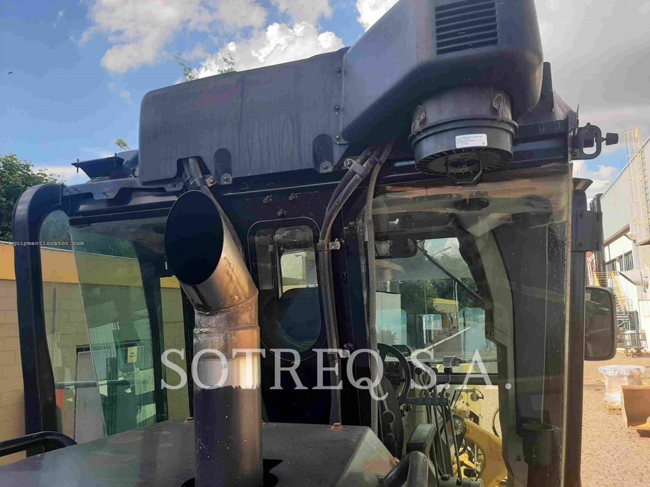 2022 Caterpillar 12014AWD Image 16