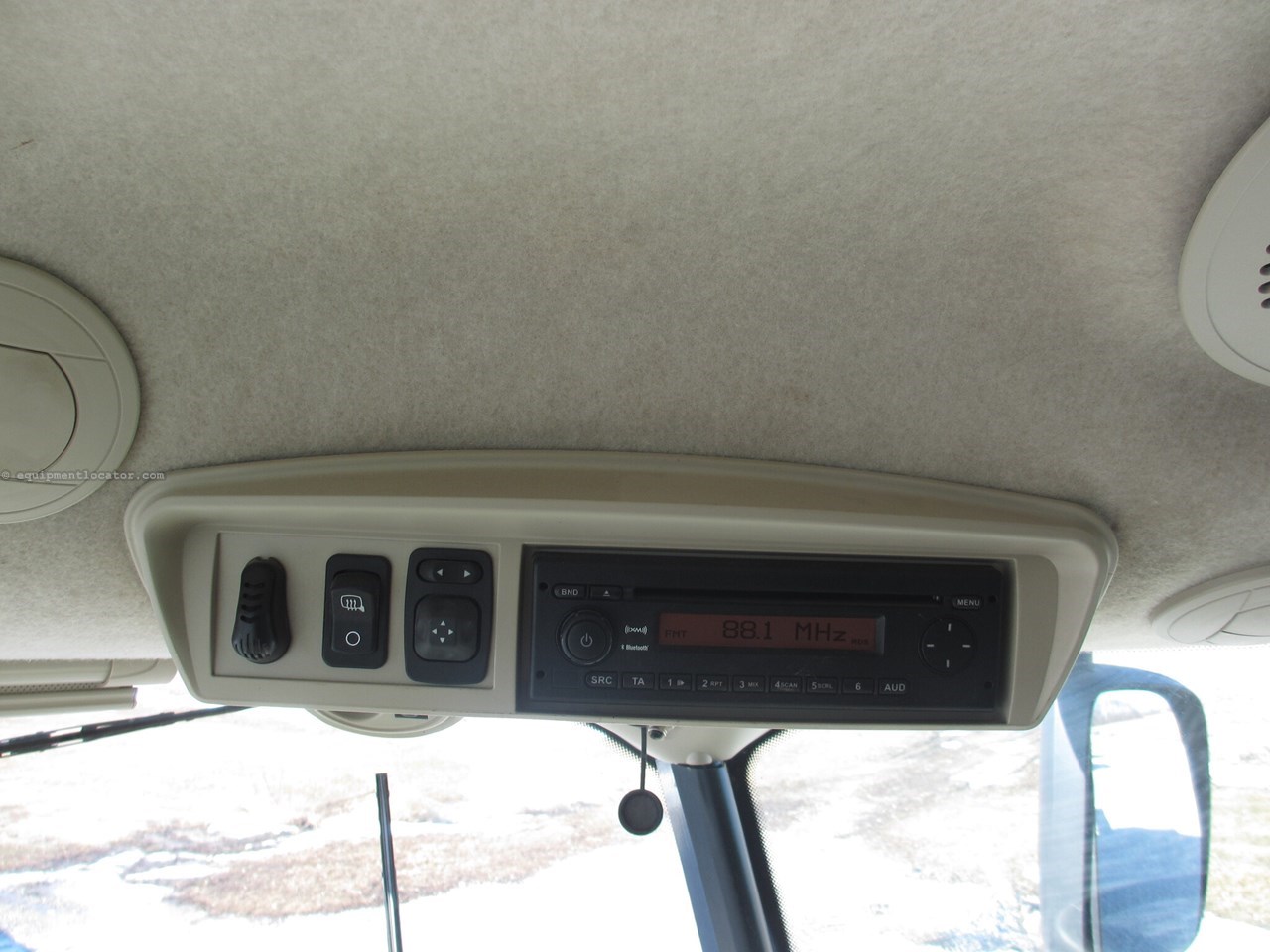 2014 John Deere S680 Image 45