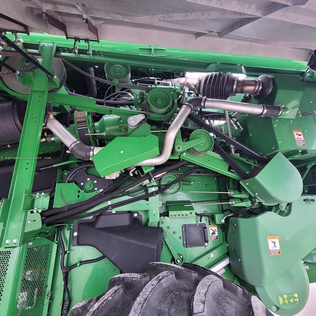 2016 John Deere S670 Image 10