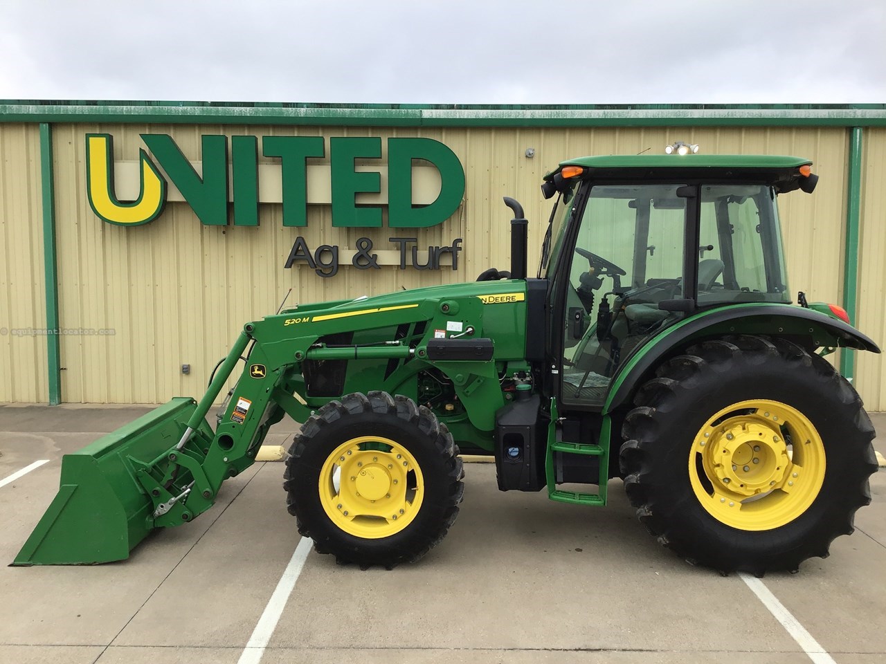 2019 John Deere 5090E Image 2