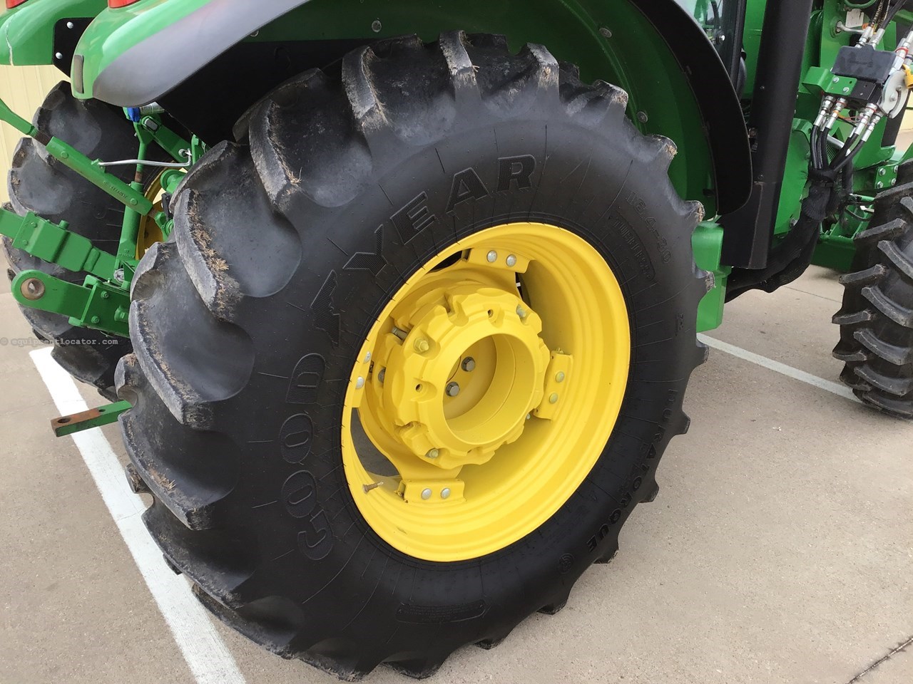 2019 John Deere 5090E Image 34